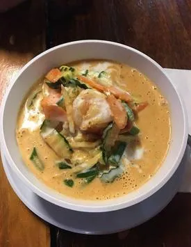 Laksa noodle soup with prawns at Oz Thai